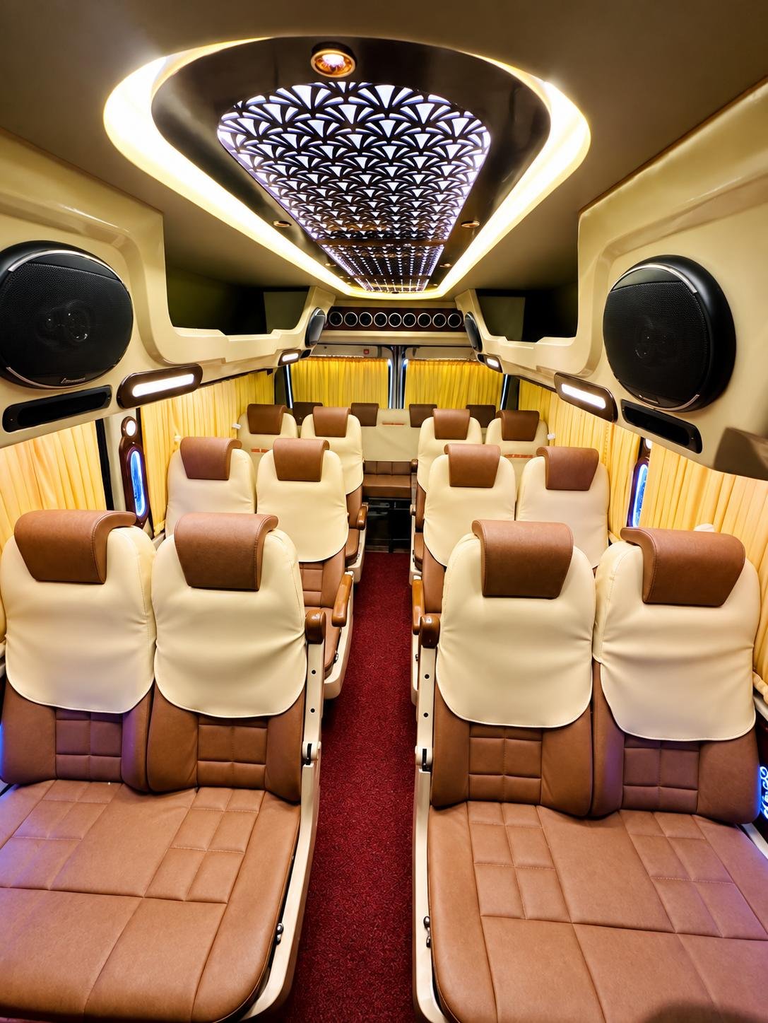 17 Seater Tempo Traveller