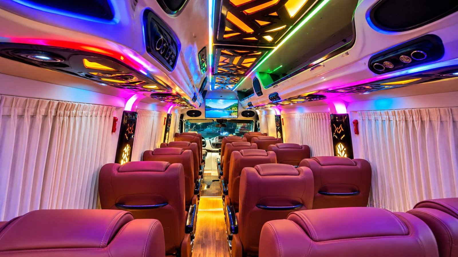 26 Seater Tempo Traveller